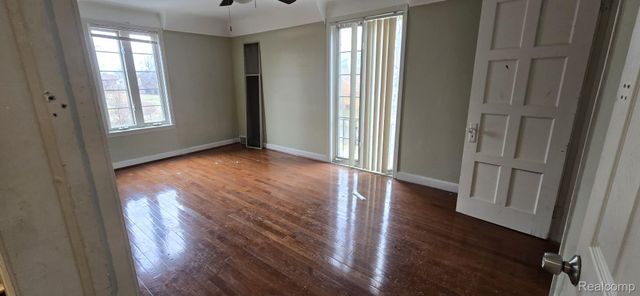 550 W Grixdale, Detroit, MI 48203