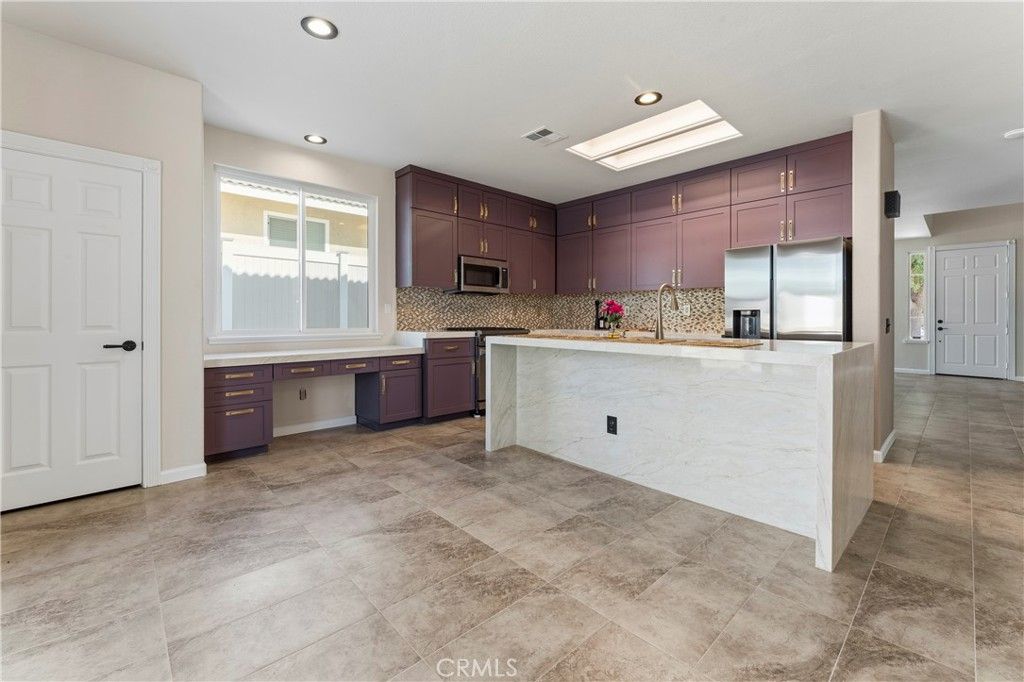 976 Hemingway Drive, Corona, CA 92878 — photo 5