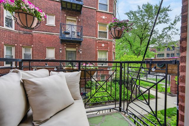 1342 W Greenleaf Avenue 1A, Chicago, IL 60626
