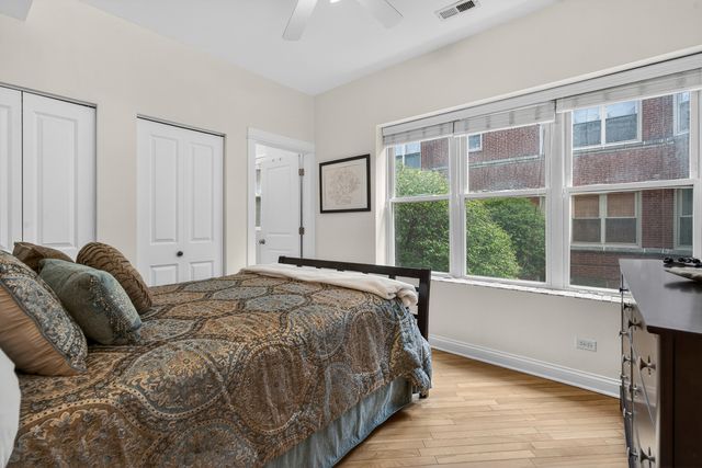 1342 W Greenleaf Avenue 1A, Chicago, IL 60626