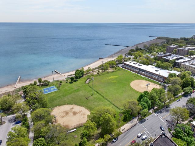 1342 W Greenleaf Avenue 1A, Chicago, IL 60626