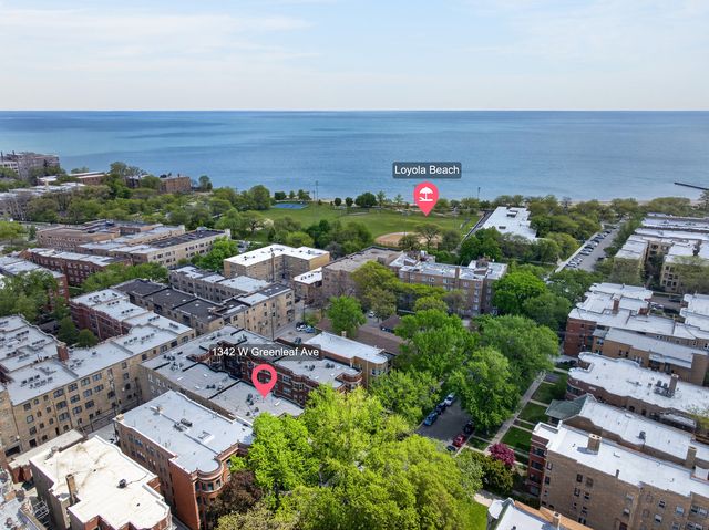 1342 W Greenleaf Avenue 1A, Chicago, IL 60626