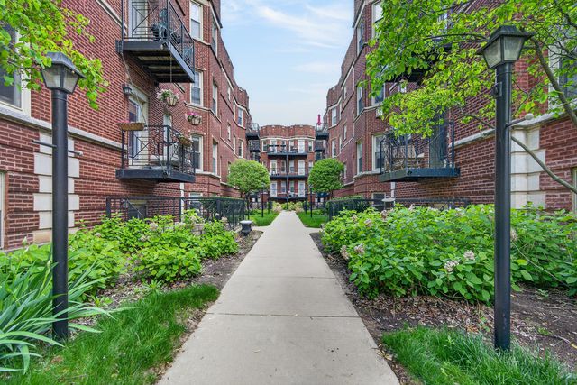1342 W Greenleaf Avenue 1A, Chicago, IL 60626