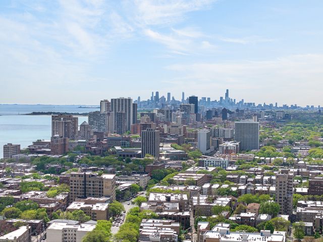 1342 W Greenleaf Avenue 1A, Chicago, IL 60626