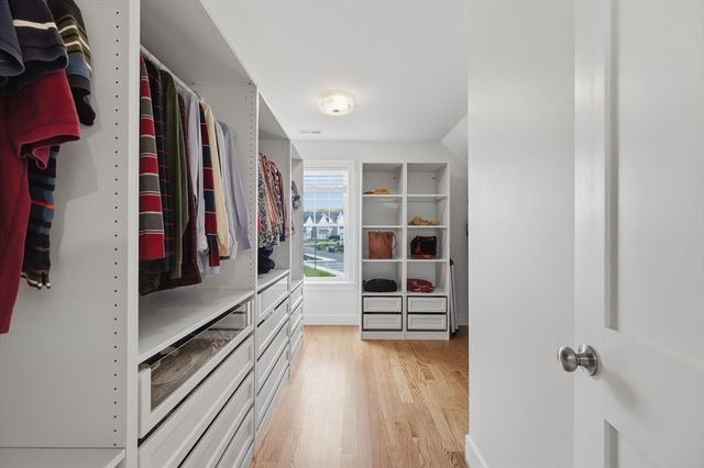 13 Paddock Ln 13, Woburn, MA 01801