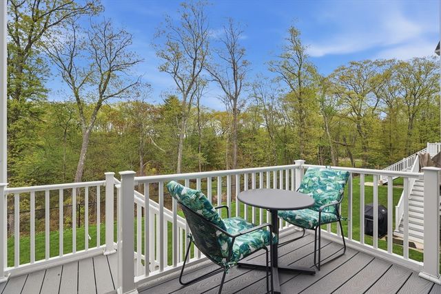 13 Paddock Ln 13, Woburn, MA 01801