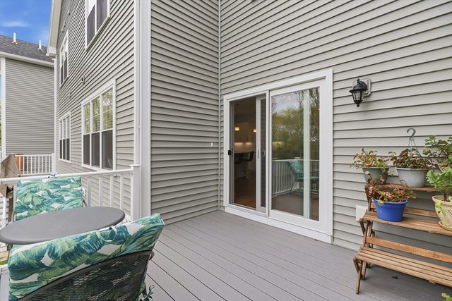 13 Paddock Ln 13, Woburn, MA 01801