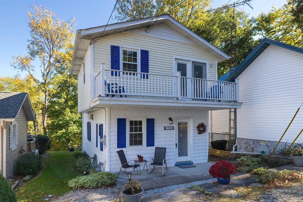 75 HILLTOP Road, North East, PA 16428