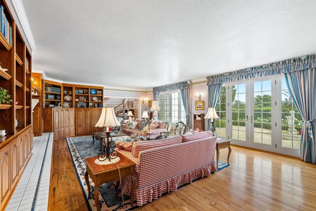 22 Hollins Drive, Santa Cruz, CA 95060