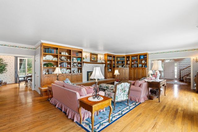 22 Hollins Drive, Santa Cruz, CA 95060