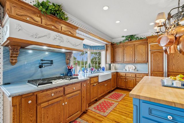 22 Hollins Drive, Santa Cruz, CA 95060