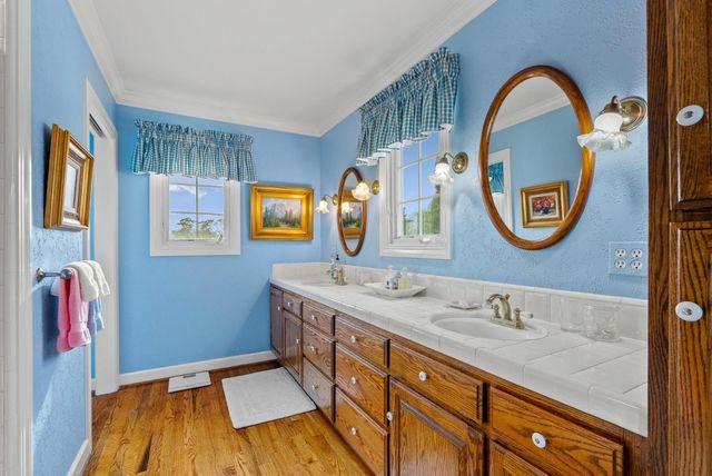 22 Hollins Drive, Santa Cruz, CA 95060