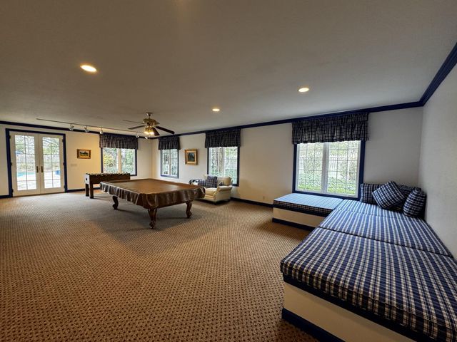 22 Hollins Drive, Santa Cruz, CA 95060