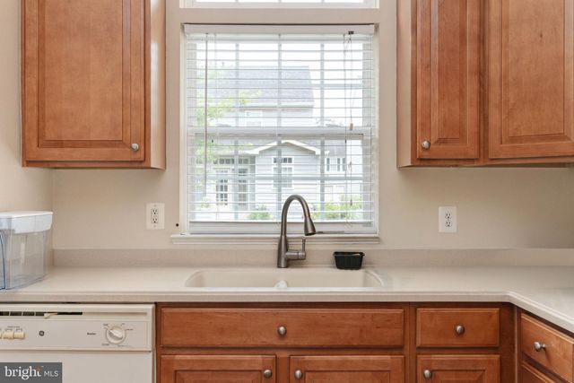 8945 WYNNEFIELD CT, Lorton, VA 22079