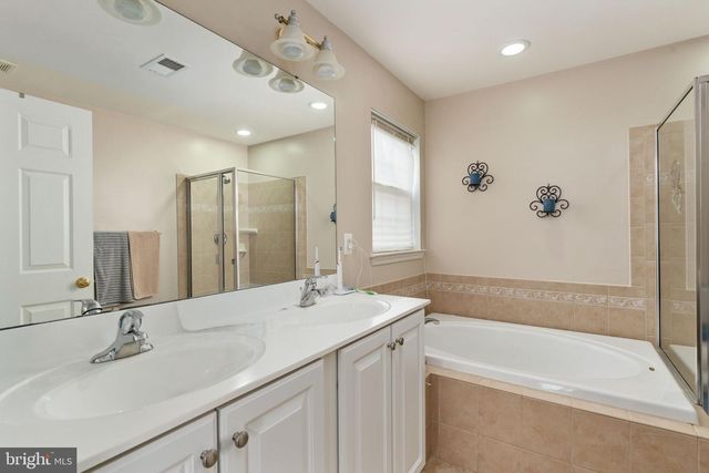 8945 WYNNEFIELD CT, Lorton, VA 22079