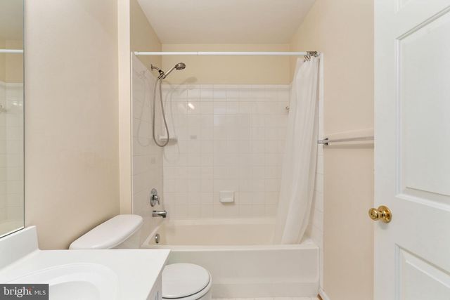 8945 WYNNEFIELD CT, Lorton, VA 22079