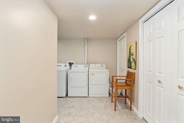 8945 WYNNEFIELD CT, Lorton, VA 22079