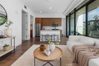 709 E Walnut St 315, Pasadena, CA 91101