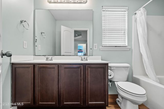 211 Lockwood Court, Hubert, NC 28539