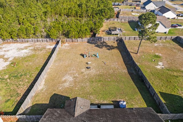 211 Lockwood Court, Hubert, NC 28539