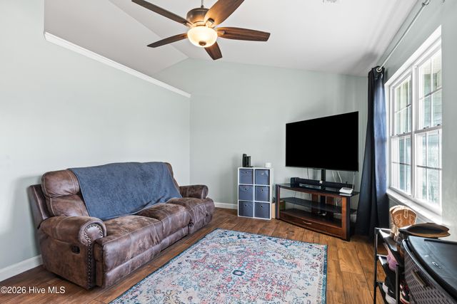 211 Lockwood Court, Hubert, NC 28539