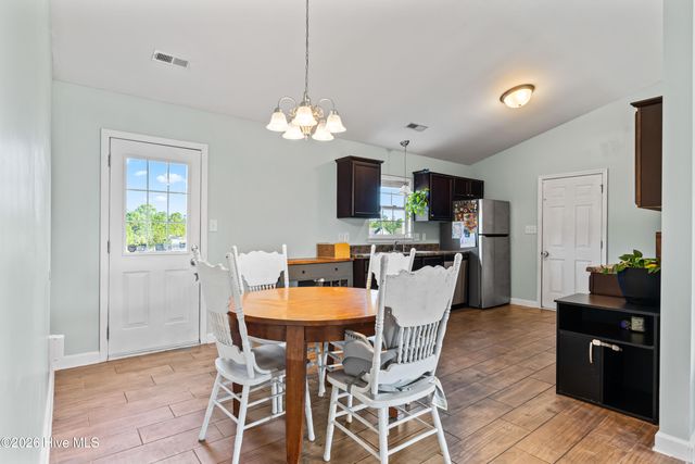 211 Lockwood Court, Hubert, NC 28539