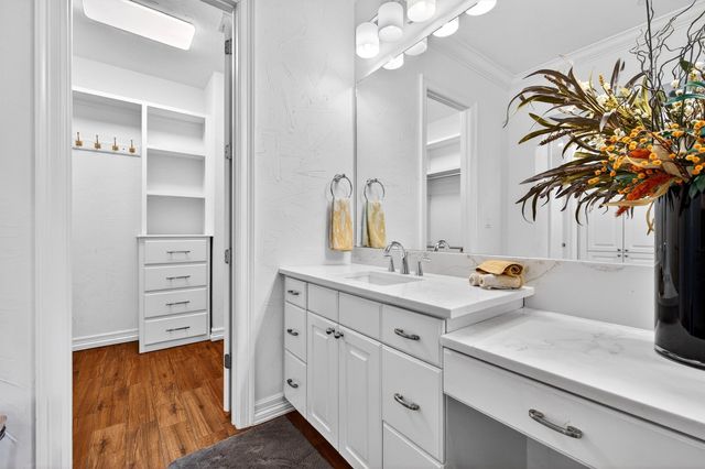 101 Diamond Pointe Loop 5N, Denison, TX 75020