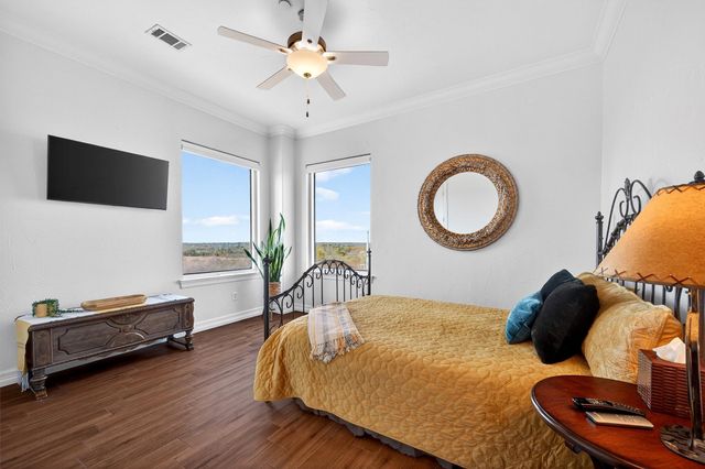 101 Diamond Pointe Loop 5N, Denison, TX 75020