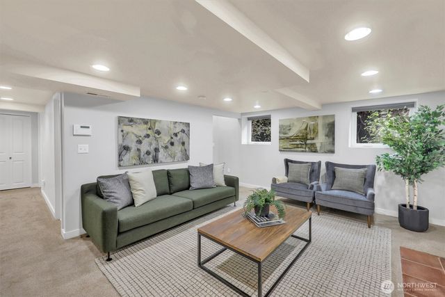 2635 46th Avenue SW, Seattle, WA 98116