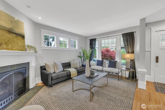 2635 46th Avenue SW, Seattle, WA 98116