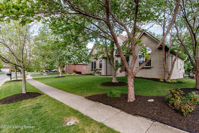 11117 Little Spring Blvd, Louisville, KY 40291