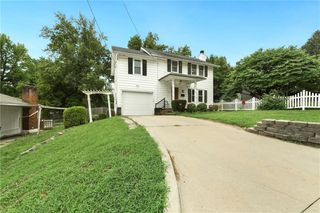 9805 E Jewell Court, Independence, MO 64052