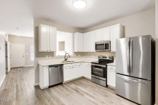 806 Laurens Way, Knightdale, NC 27545