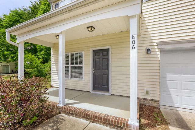 806 Laurens Way, Knightdale, NC 27545
