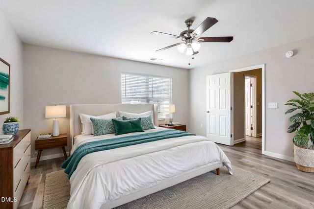 806 Laurens Way, Knightdale, NC 27545