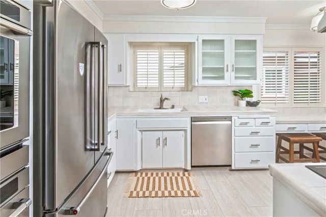 220 S Reese Place, Burbank, CA 91506