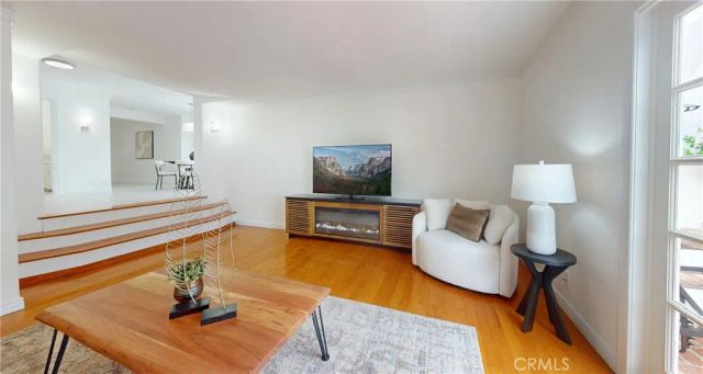 220 S Reese Place, Burbank, CA 91506