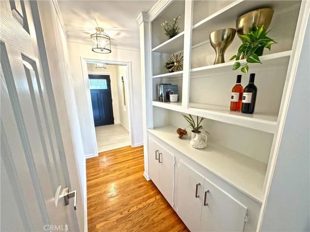 220 S Reese Place, Burbank, CA 91506