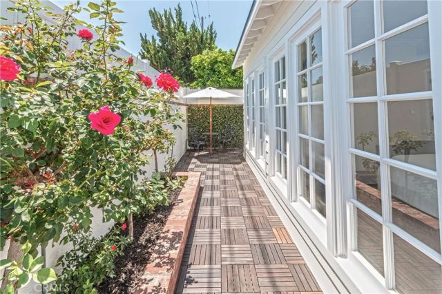 220 S Reese Place, Burbank, CA 91506