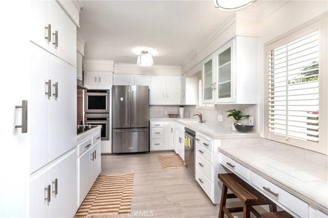 220 S Reese Place, Burbank, CA 91506