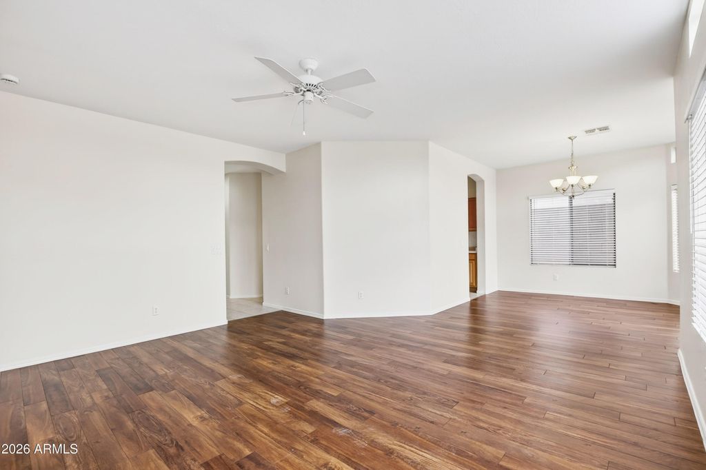 Image 10 of property listing at 440 S VAL VISTA Drive 54, Mesa, AZ 85204