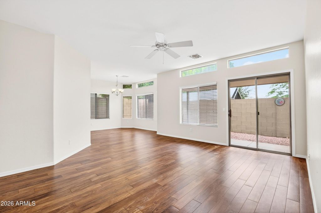 Image 15 of property listing at 440 S VAL VISTA Drive 54, Mesa, AZ 85204