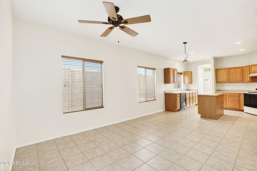 Image 25 of property listing at 440 S VAL VISTA Drive 54, Mesa, AZ 85204