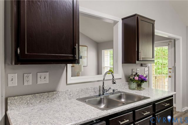 2766 Knobbly Ct, Chester, VA 23831