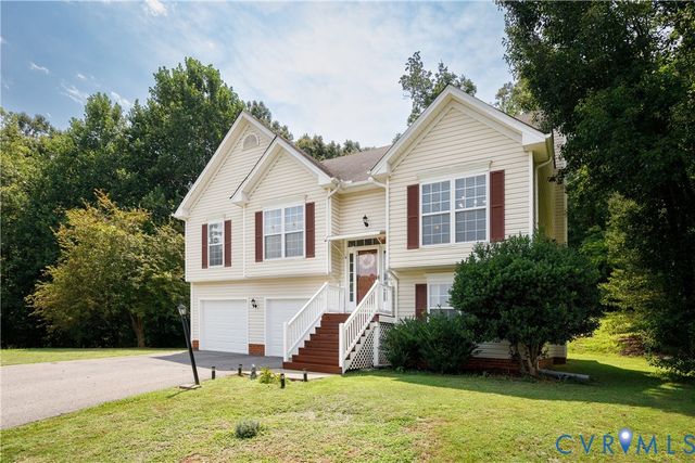 2766 Knobbly Ct, Chester, VA 23831