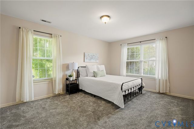 2766 Knobbly Ct, Chester, VA 23831