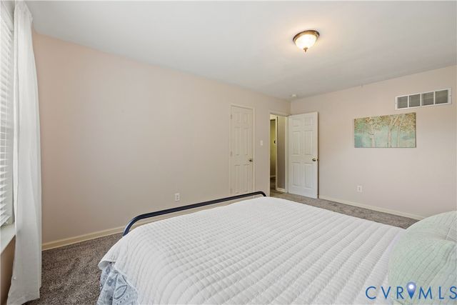 2766 Knobbly Ct, Chester, VA 23831