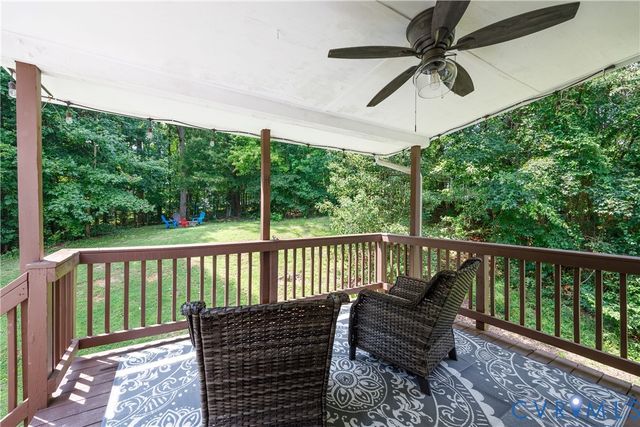 2766 Knobbly Ct, Chester, VA 23831