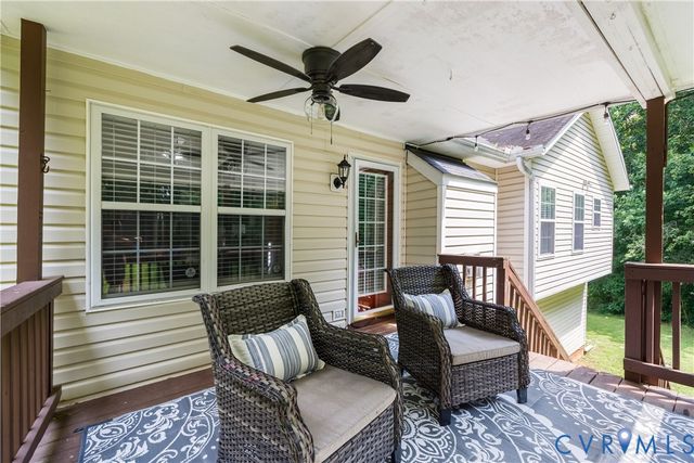 2766 Knobbly Ct, Chester, VA 23831
