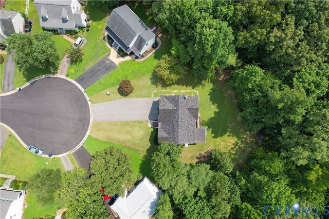 2766 Knobbly Ct, Chester, VA 23831